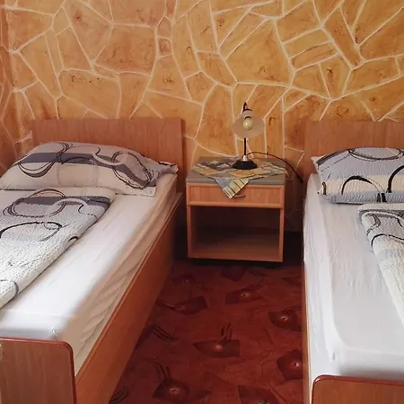 Kek Panzio Bed & Breakfast