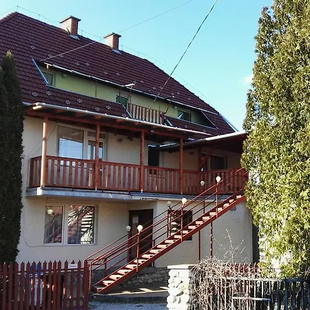 Bed & Breakfast Kek Panzio *