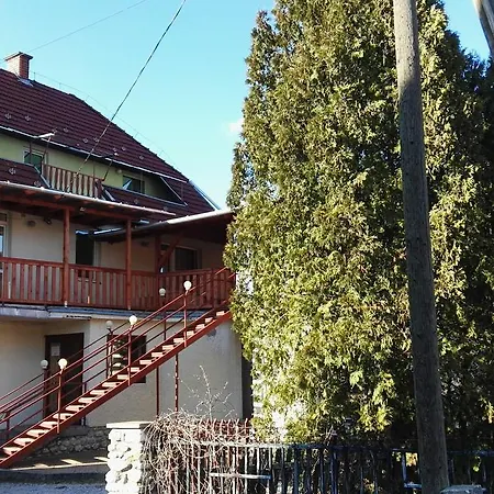Bed & Breakfast Kek Panzio