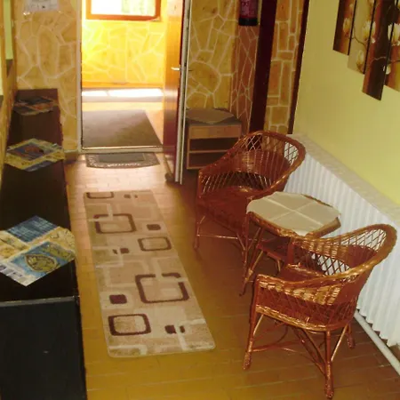 Kek Panzio Bed & Breakfast *